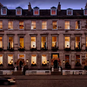 4* Hotel Nira Caledonia