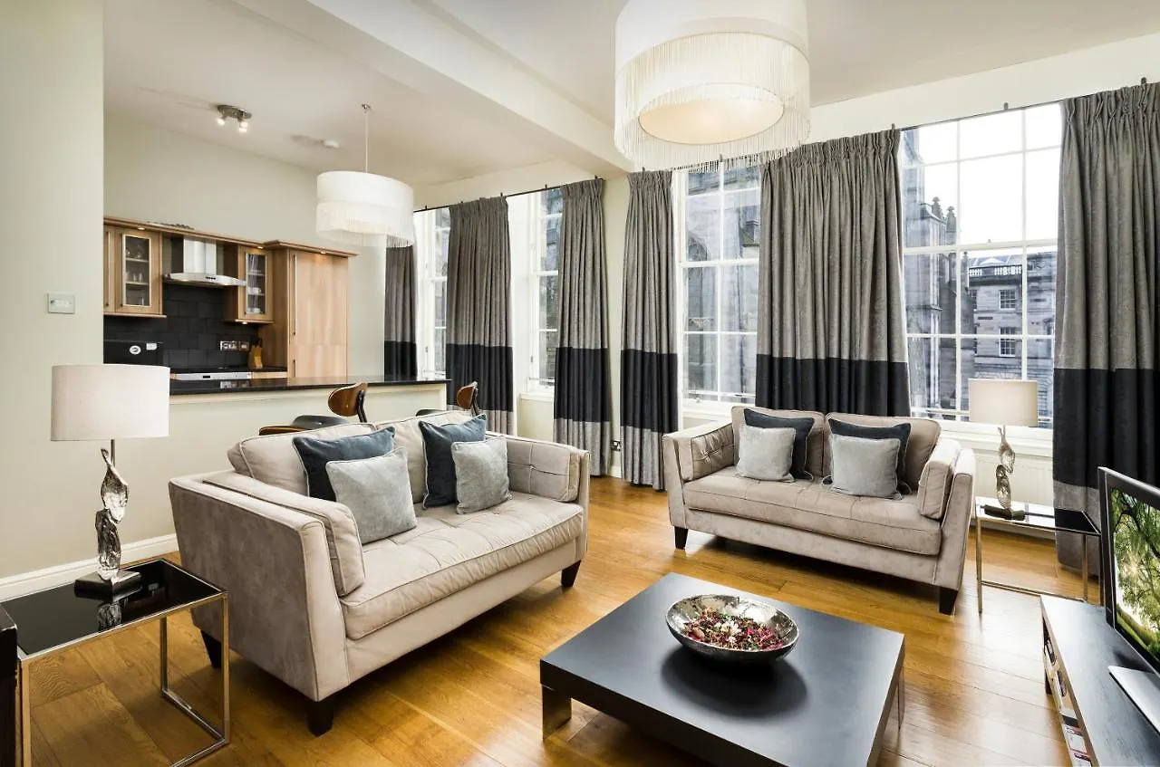 St Giles Apartments Edinburgh